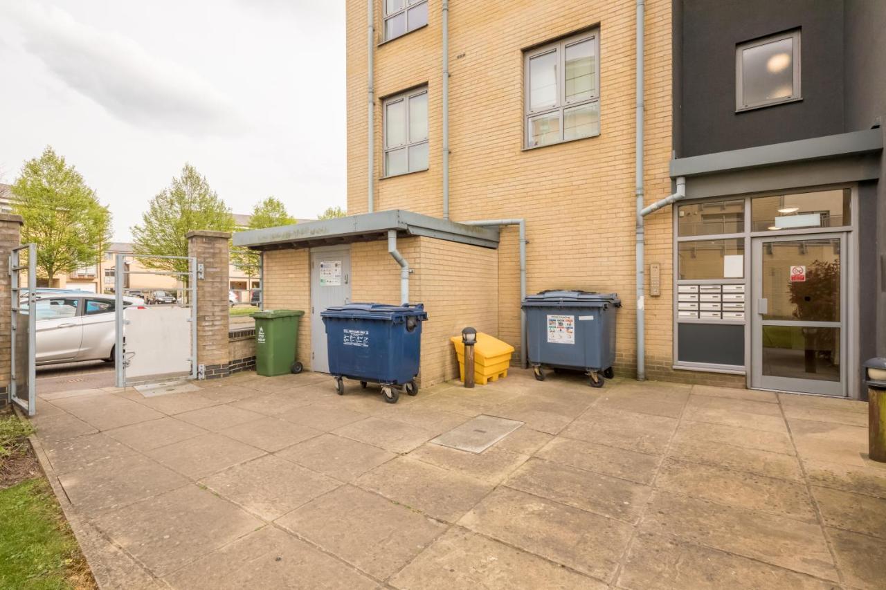 Executive 2br Next To Station + Parking * Cambridge