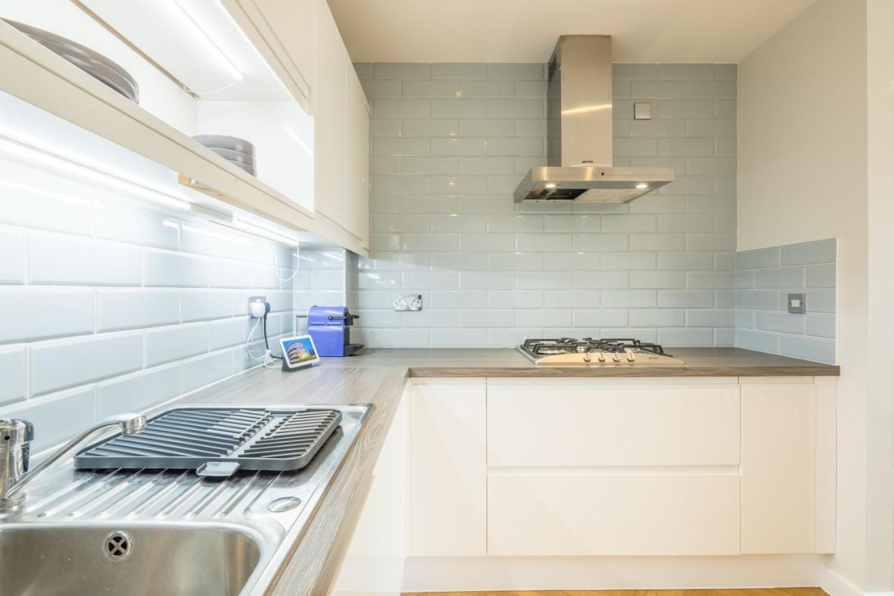 Casa de férias Executive 2br Next To Station + Parking Cambridge