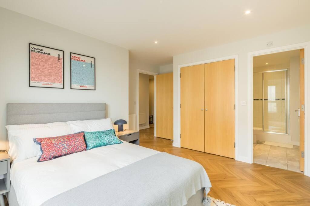 Executive 2br Next To Station + Parking Cambridge